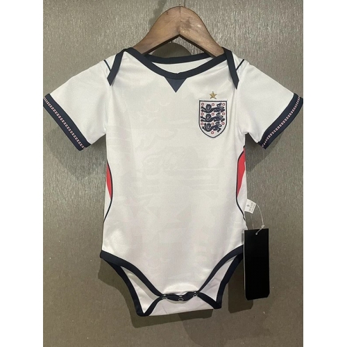 26/27 England Home Baby Infant Crawl Suit