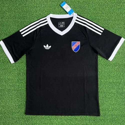 25/26 Colo-Colo 100th Anniversary Edition Black T-shirt（蓝色队标）