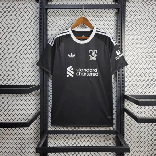 2025/2026 Liverpool Goalkeeper Black Soccer Jersey
