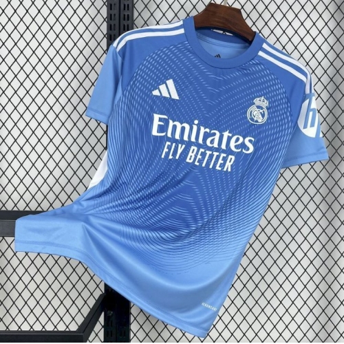 2025/2026 Real Madrid Goalkeeper Football Shirt