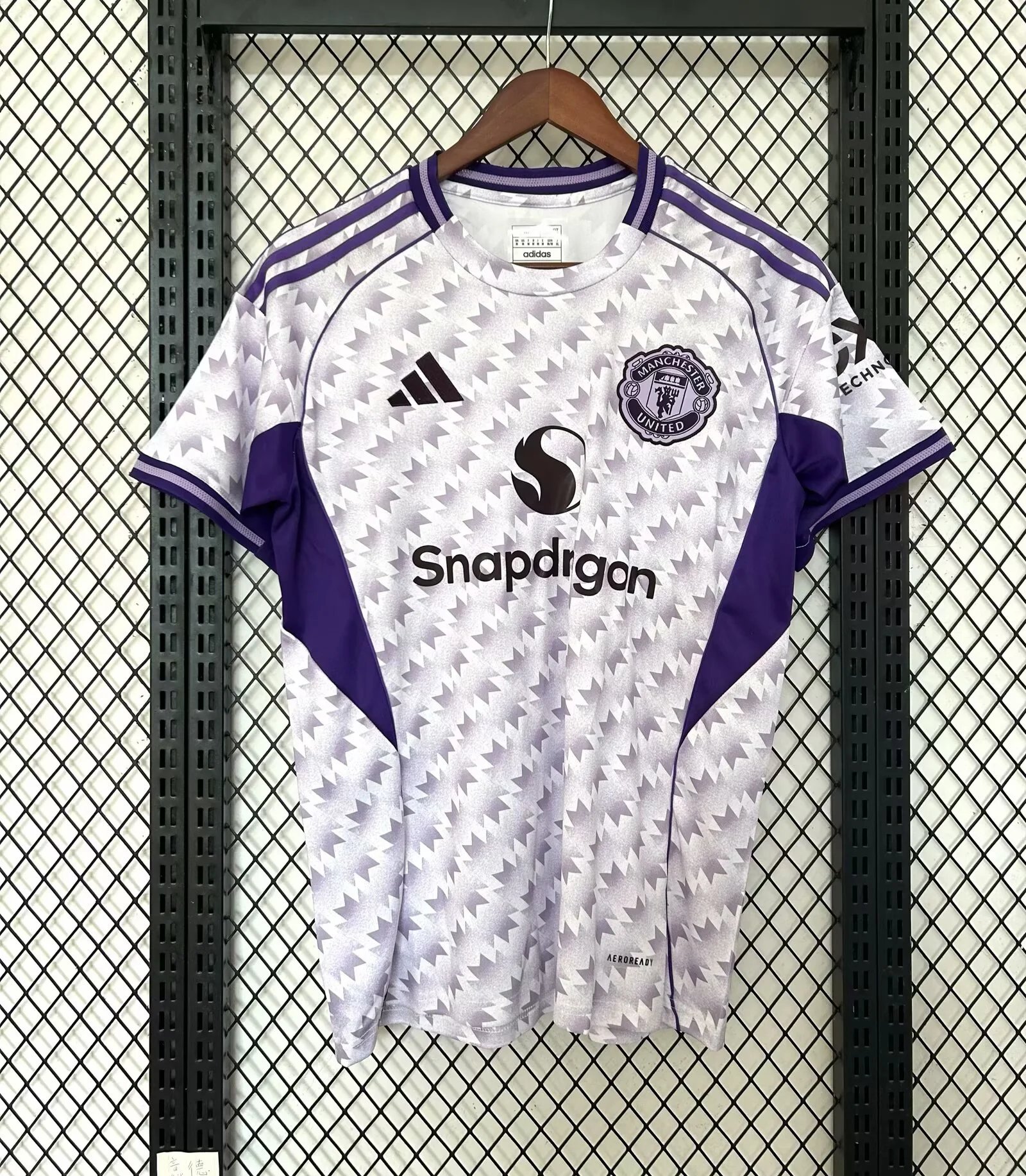 2025/2026 Manchester United Special Edition White Purple Football Shirt